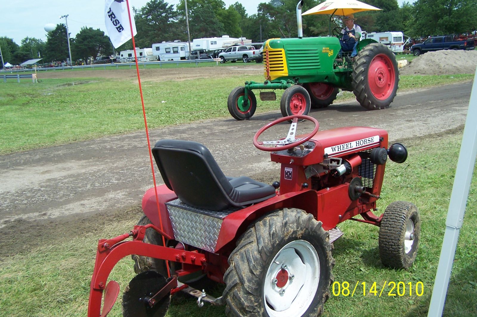 What kind of trailer and hitch are you using? Wheel Horse Tractors