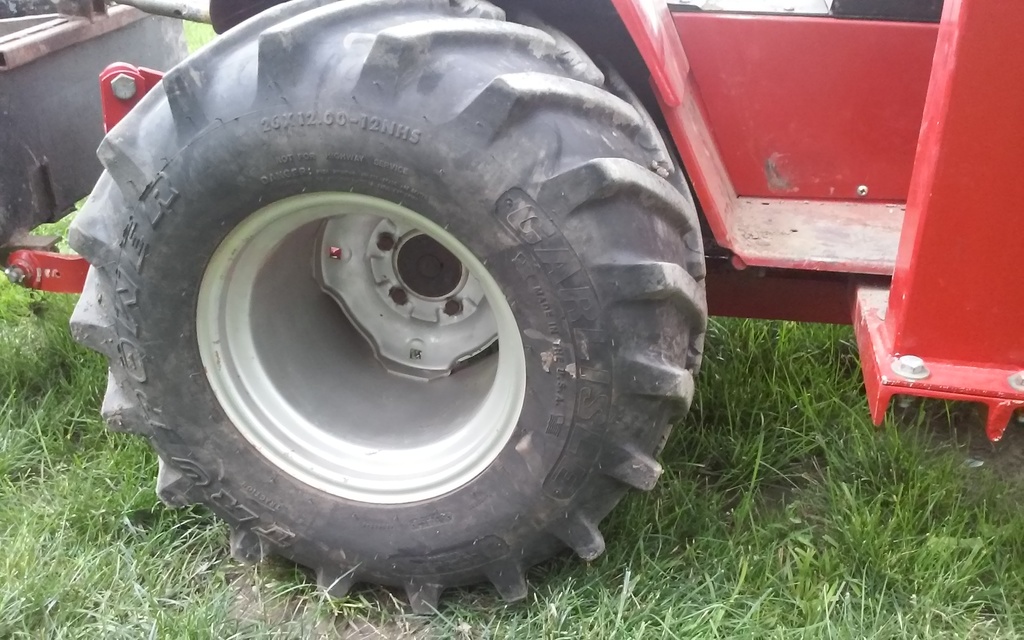 520H Front End Loader 3 point Wheel Horse Sold Archive RedSquare