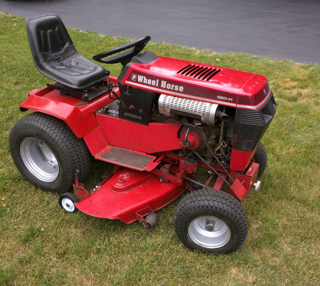 WheelHorse 520H w/42" Deck Wheel Horse Sold Archive RedSquare Wheel