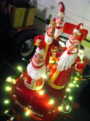 2012 Round hood Santa convention