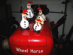 Round hood snowmen 2012