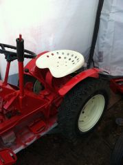 I found a seat. I know it's not the right one, but it's ok for now.