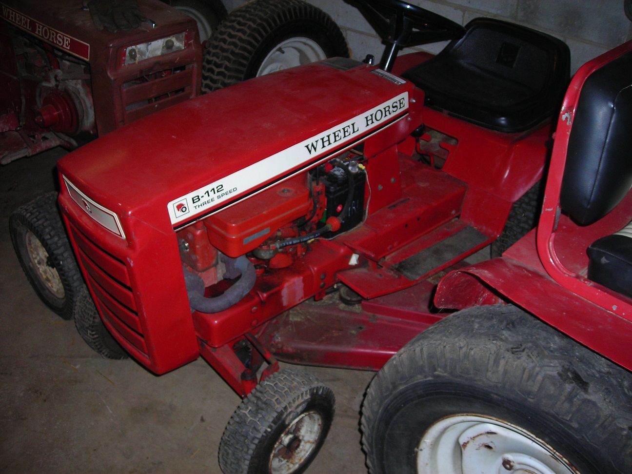 Wheel horse top b112