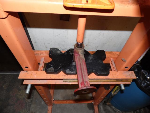 post-13276-0-88077300-1414769045_thumb.j