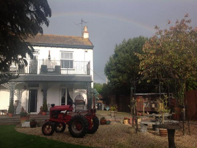 post-2119-0-07936800-1414998008_thumb.jp