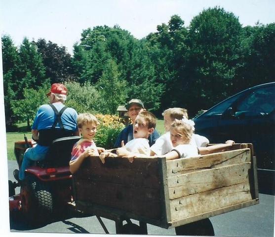 Me_and_Cousins.thumb.jpg.ed74f86a03cdcdf