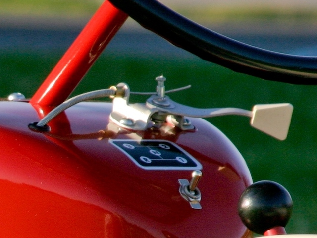 THROTTLE.thumb.jpg.ff979d752049767c0cd1b