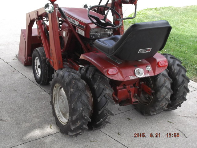 WH 855 w loader 003.JPG