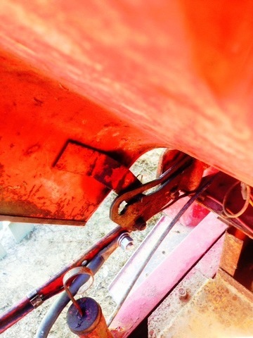 GT14-1 pic 5 Hood Rear LAtch 2.jpg