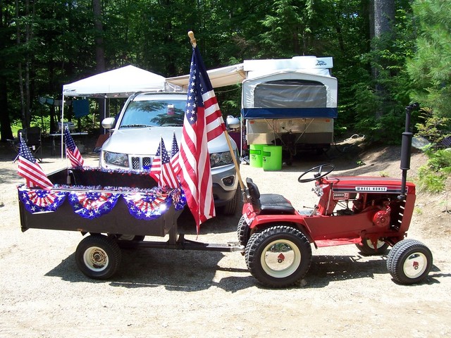 MTJ_4th_July_parade.thumb.JPG.e9df6e8301