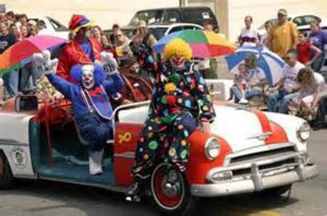 clown_car.thumb.jpg.5b1a0d3b1234a4255c5b