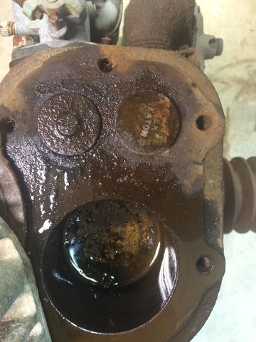 engine inside cyl -valves.JPG