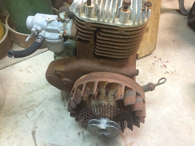 engine_right_flywheel_side.thumb.JPG.cbf