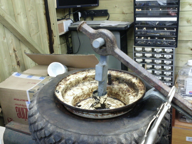 wheels tyres off (5).JPG