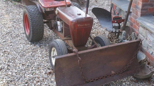 1960 Suburban 400 with blade.jpg