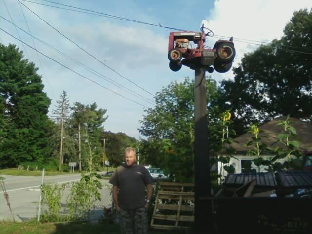 WH_pole.thumb.jpg.728d71fb184db4bf00b2a5