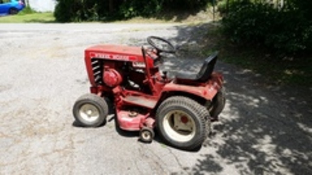 1976 Wheel Horse   B - 60 Tractor