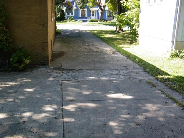 2008_0211DRIVEWAY0005.thumb.JPG.ddcf178a