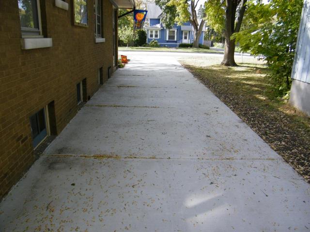 2008_0211DRIVEWAY0025.thumb.JPG.d0de9572