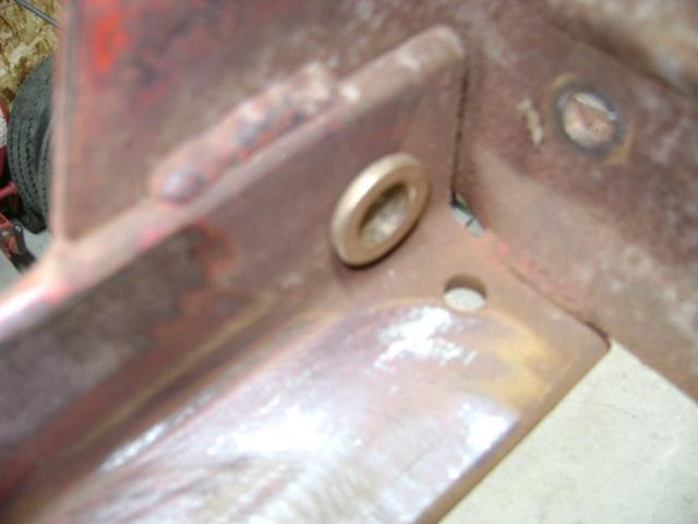 2015_656_mock_up_of_frame_and_bushing001