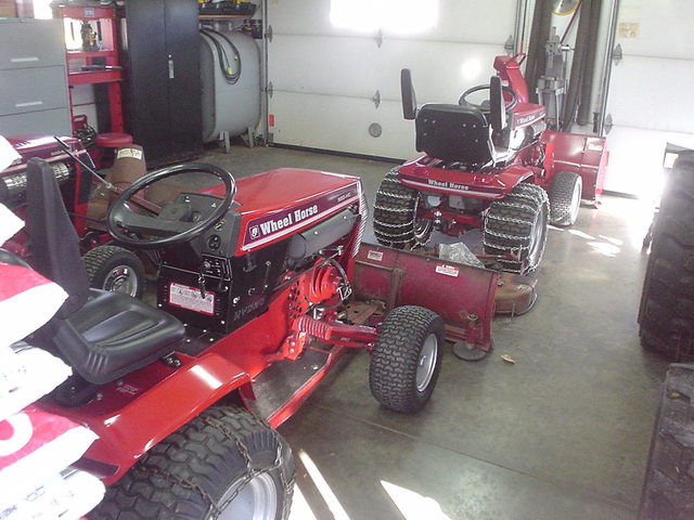 56533c5c06c21_Snowteamingaragereadytogo2