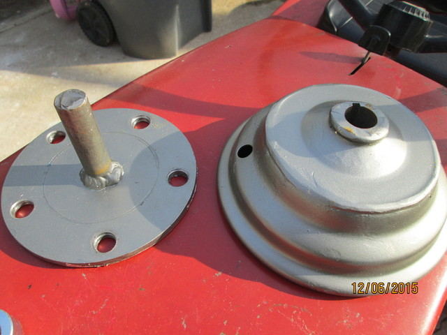 tractor hub caps 008.JPG