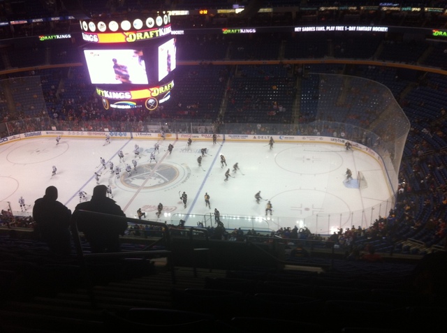 56769f9e5efa1_hockey002.thumb.JPG.cd2963