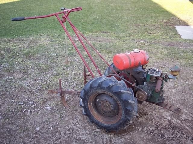 5684669a26b07_Pondwalkbehind.jpg.9dc0c85