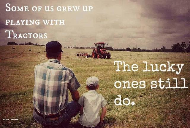 tractors.jpg.2c67edee82fdc7f992b03a8bca5