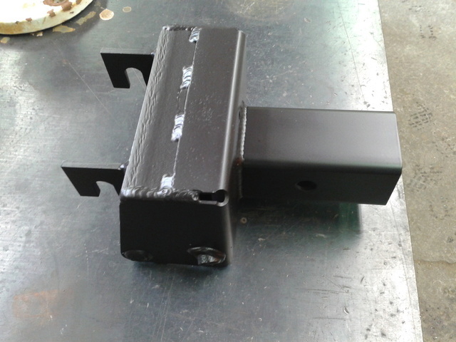 56995909b8403_Fronthitchpaintedandready3