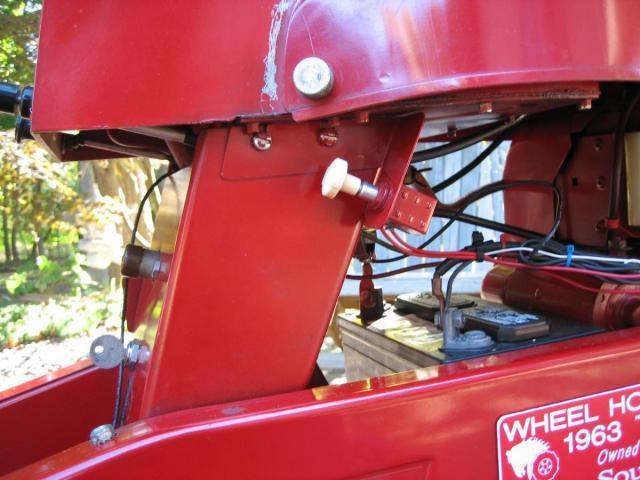 569d6d4d664ff_lightswitchbracket.jpg.966