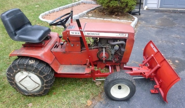 Wheel Horse Tractor wplow Complete 001.jpg