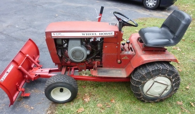 Wheel Horse Tractor wplow Complete 002.jpg