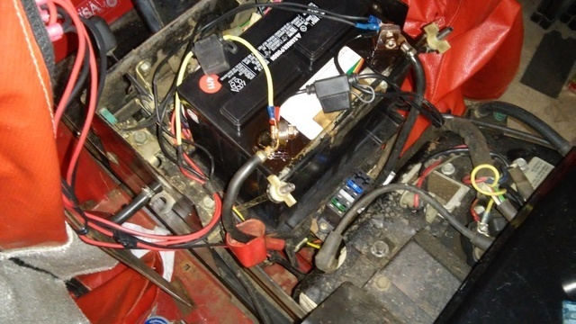 battery terminals.jpg