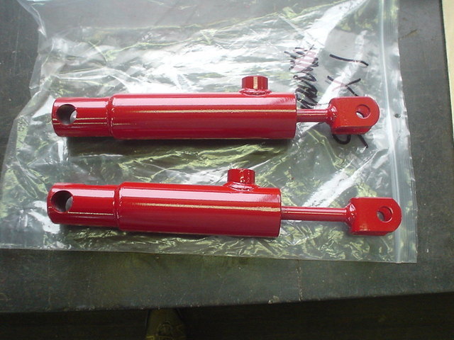 56d32c5252c47_WheelHorseliftcylinders1.t