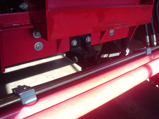 56e32e63353fd_Hitchonfrontofbigdieseltra