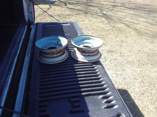 56eed29c90775_Frontwheelstiresjustremove