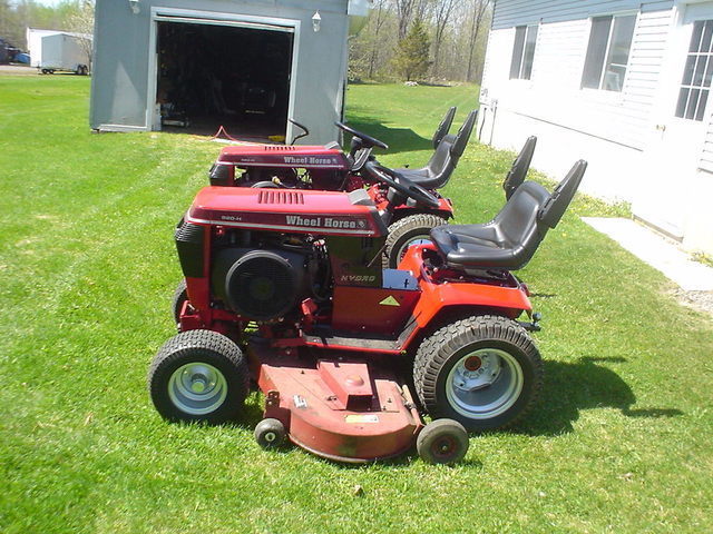 56fa7d5d47d1b_Grasscuttingteam20152.thum