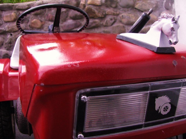 medium.56fafc7020bca_wheelhorsinaround20