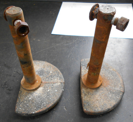 Snow blade disassembled skids 1.jpg