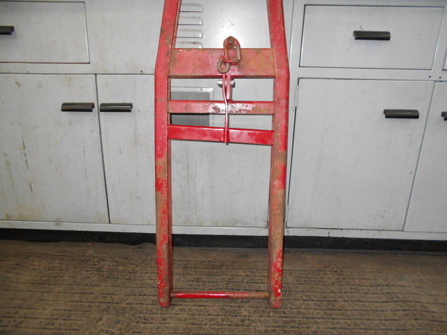 Blade lift adapter crooked 2.jpg