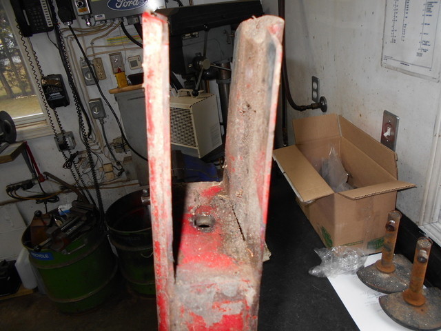 Blade frame index pin removed 1.jpg