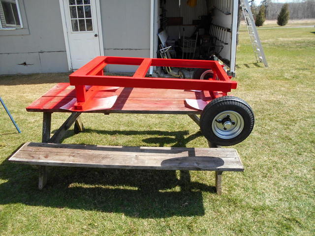 Rear hubs and wheels installed 2.jpg