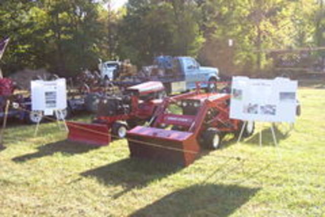 tractor show.JPG