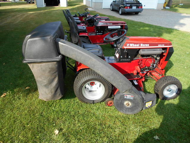 Wheel Horse 520HC with 48 deck and bagger 3.jpg
