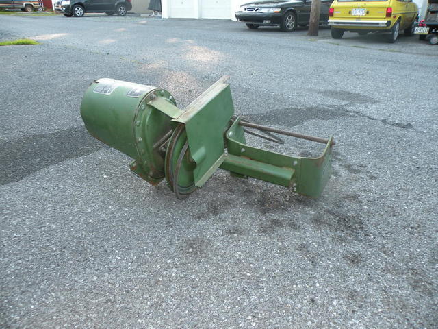 kitchen and attachments 009.JPG