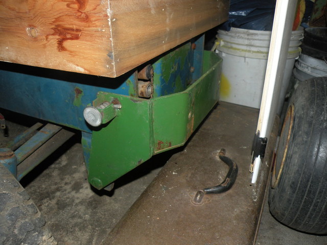 kitchen and attachments 018.JPG