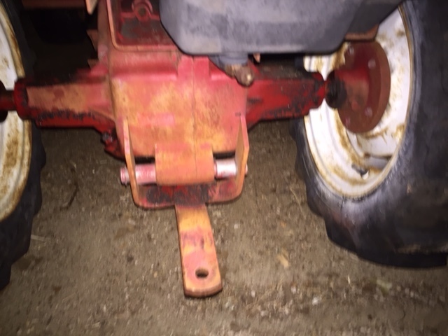 whmodel rear hitch and gas tank.JPG