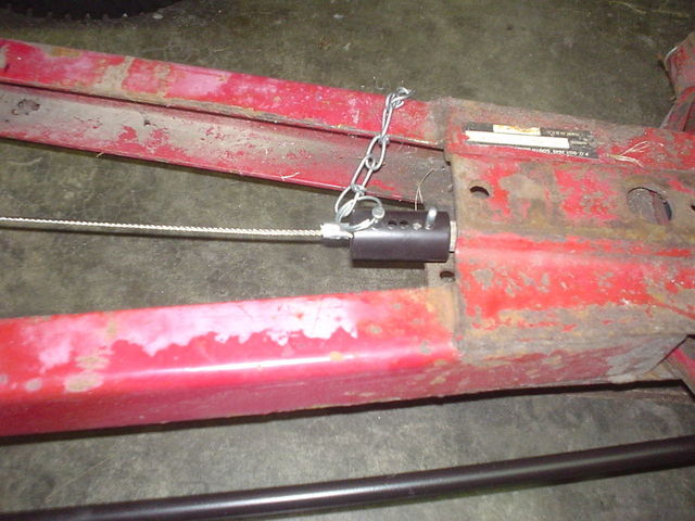 Blade release cable connection.jpg