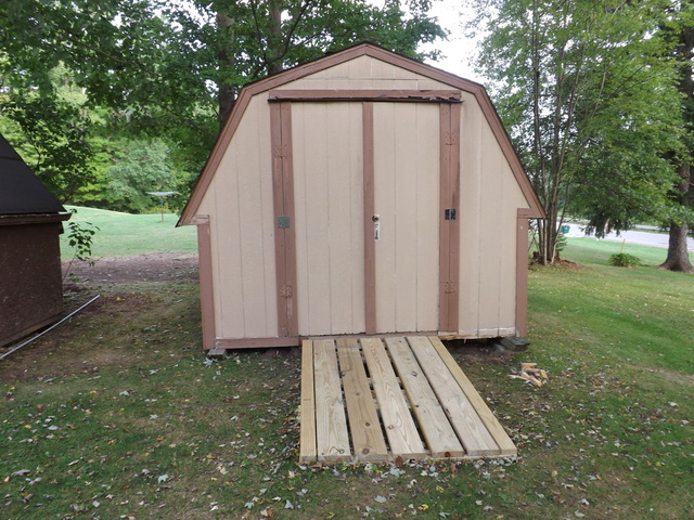 tractor shed 004.jpg